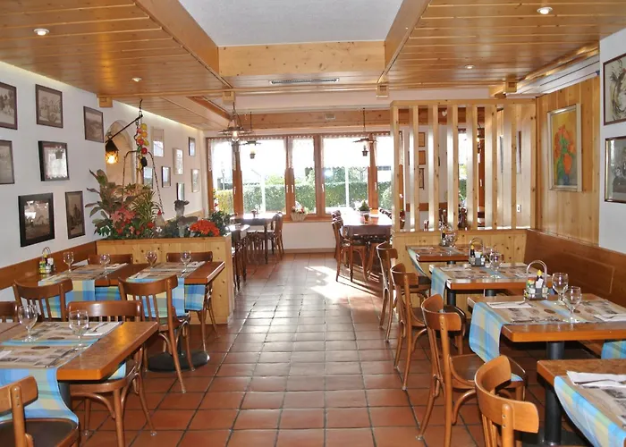 De La Reunion Hotel 3*